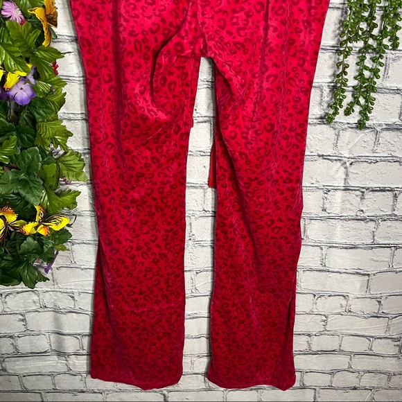 .,🌼3/$30🌼Red Leopard Printed Boot cut Velour Trackpants Size Large - Picture 11 of 16